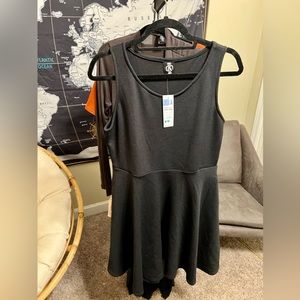 NWT AGNES AND DORA SIZE LARGE DRESS